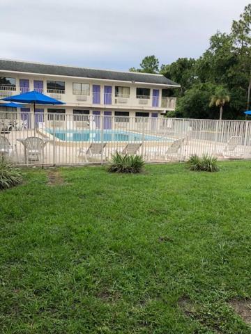 Hotel Gold Rush Orange Park Exterior foto